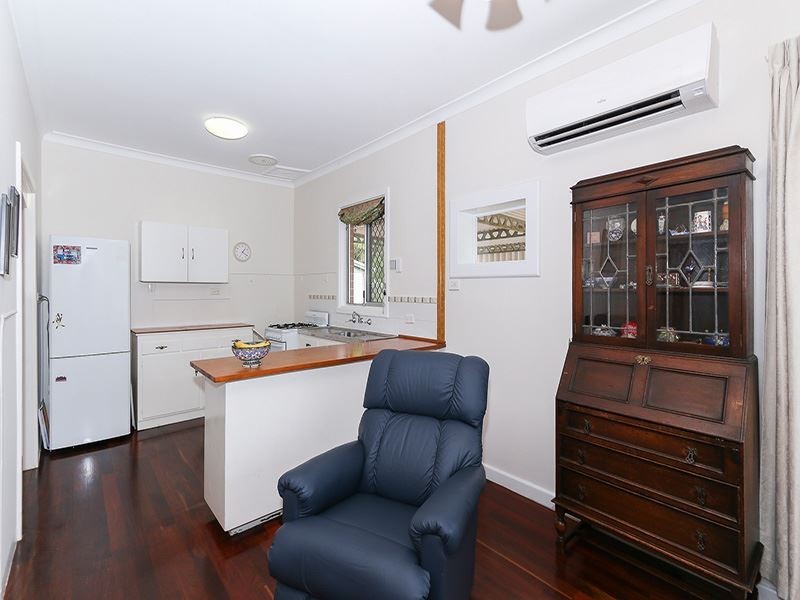 28 Hargreaves Road, Coolbellup WA 6163