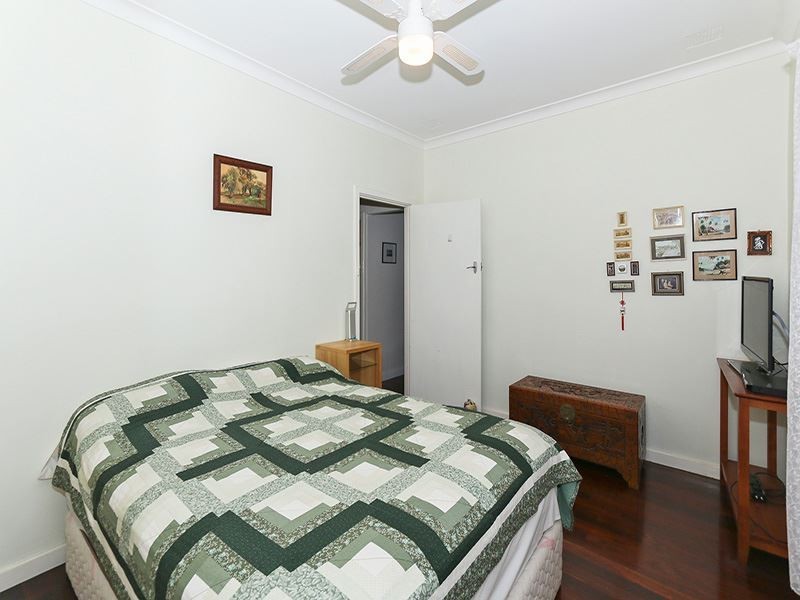 28 Hargreaves Road, Coolbellup WA 6163