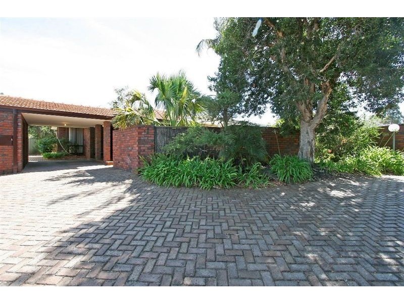 1/21 Earlston Place, Booragoon WA 6154