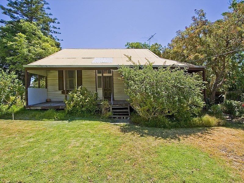 119 North Lake Road, Willagee WA 6156