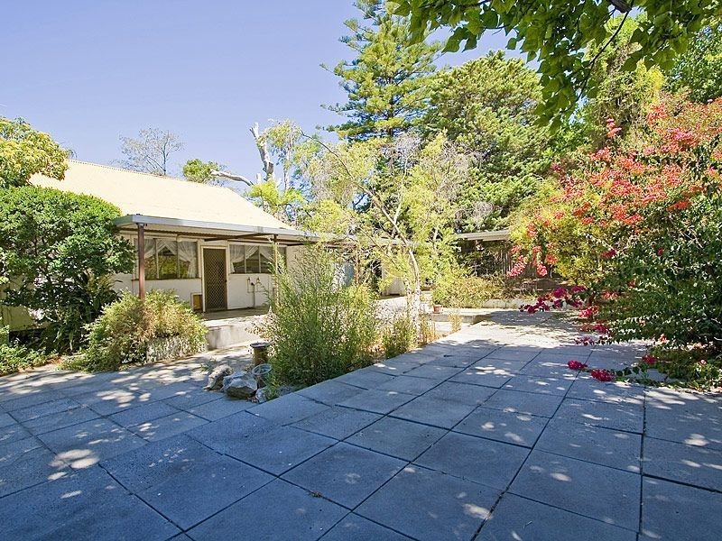 119 North Lake Road, Willagee WA 6156