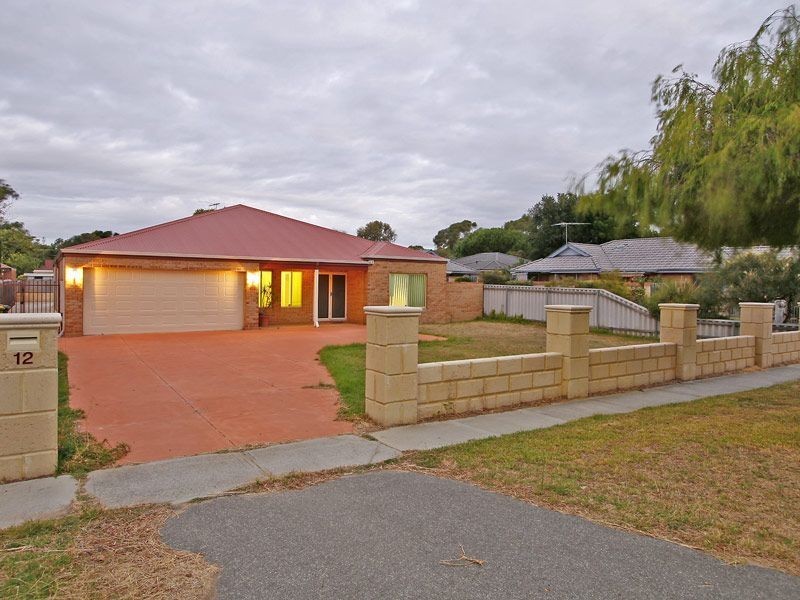 12 Instone Street, Hilton WA 6163