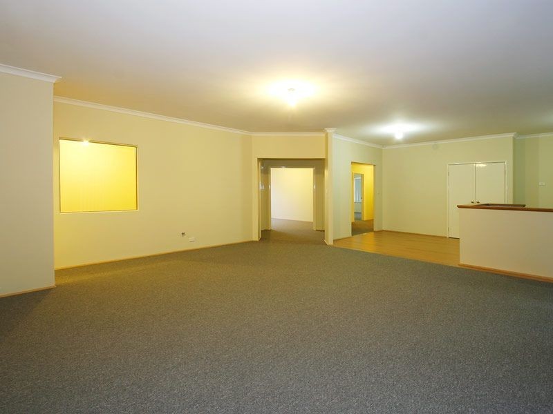 12 Instone Street, Hilton WA 6163