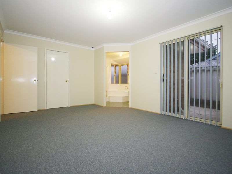 12 Instone Street, Hilton WA 6163