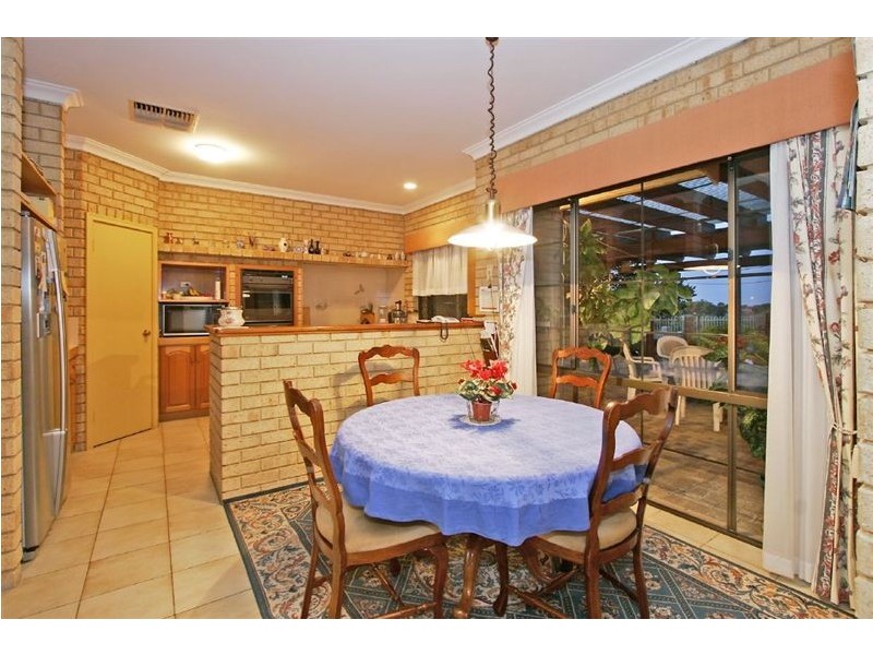 61 Anglesey Drive, Kardinya WA 6163