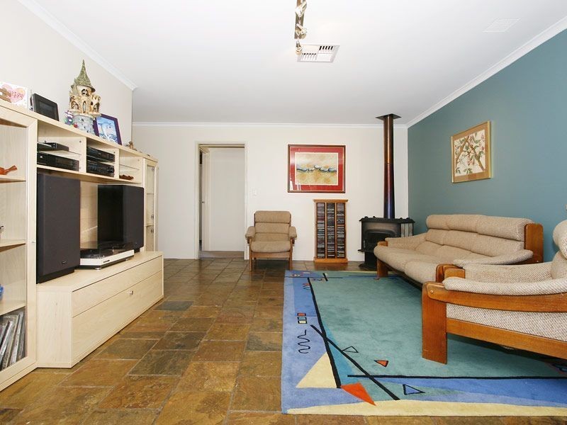 20 Northmore Crescent, Winthrop WA 6150