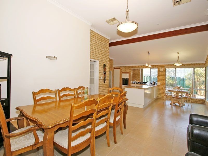 44 Underwood Grove, Kardinya WA 6163