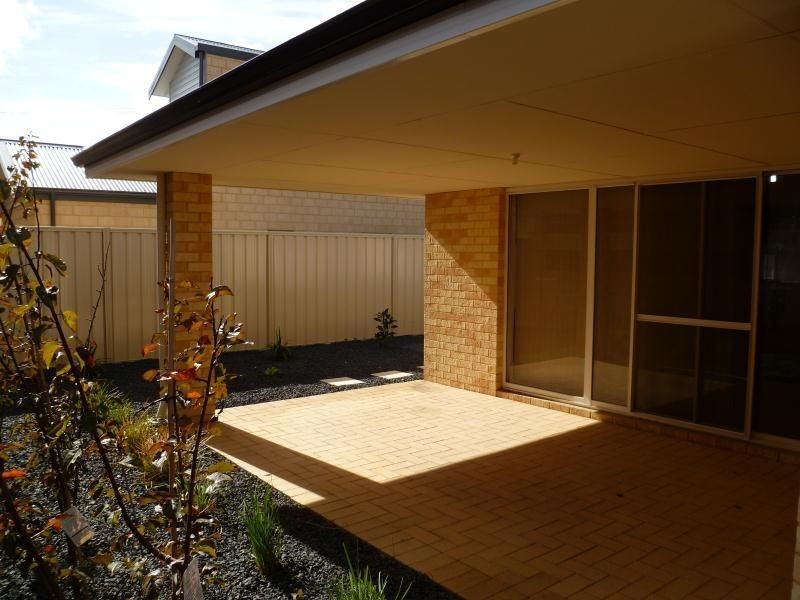 37 College Corner, O’connor WA 6163