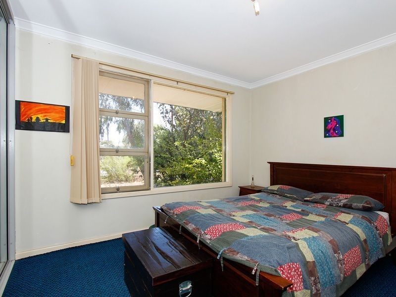 52 Lilian Avenue, Armadale WA 6112