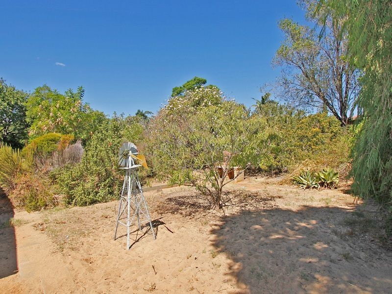 52 Lilian Avenue, Armadale WA 6112