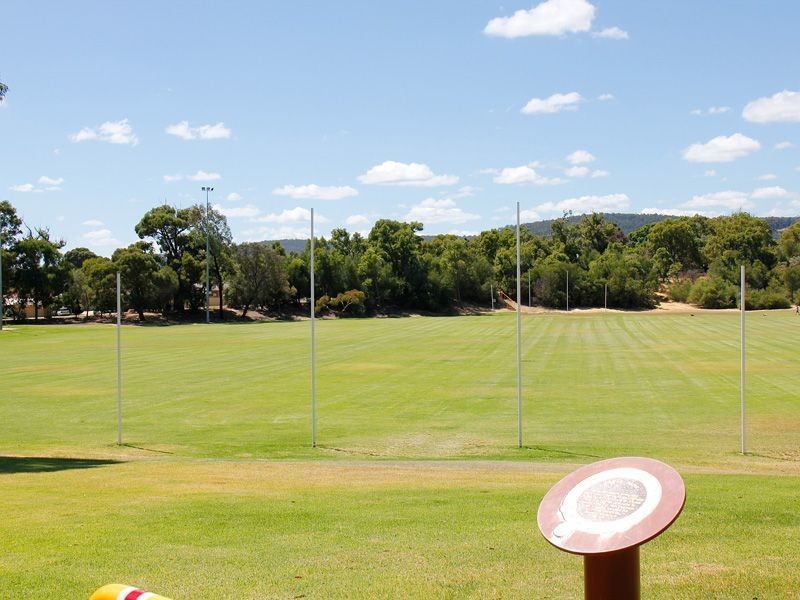 52 Lilian Avenue, Armadale WA 6112