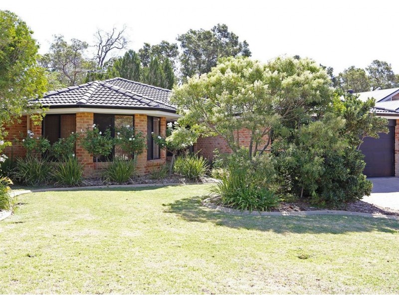 1 Mirabeau Mews, Bibra Lake WA 6163