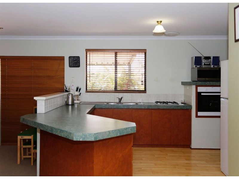 1 Mirabeau Mews, Bibra Lake WA 6163