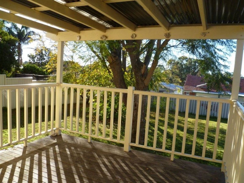 26 Leece Street, Coolbellup WA 6163