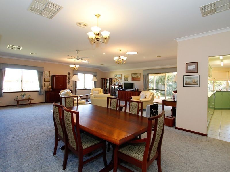 19 Aitken Drive, Winthrop WA 6150