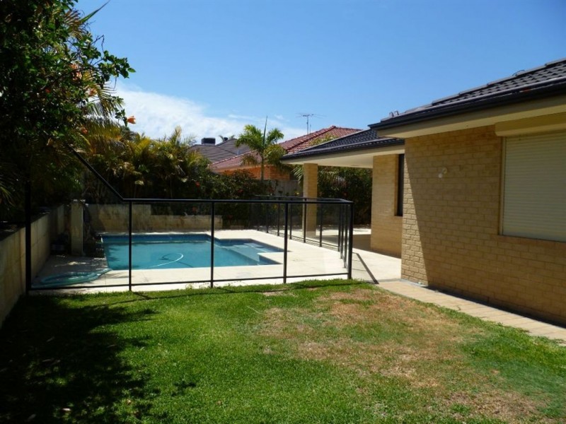 3 Birchgrove Court, Bibra Lake WA 6163