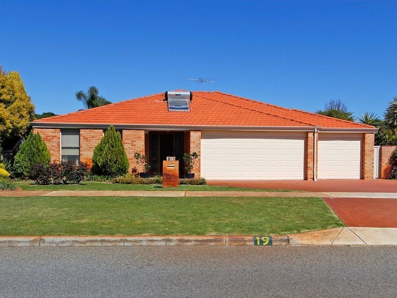 19 Aitken Drive, Winthrop WA 6150