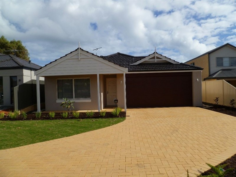 37 College Corner, O’connor WA 6163