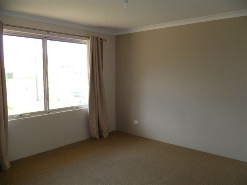 37 College Corner, O’connor WA 6163