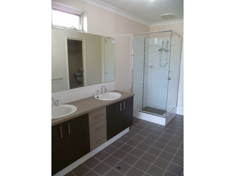 37 College Corner, O’connor WA 6163