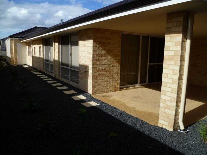 37 College Corner, O’connor WA 6163