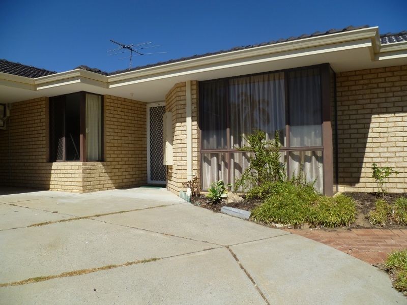 8a Meadow Close, Kardinya WA 6163