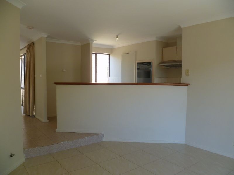 8a Meadow Close, Kardinya WA 6163