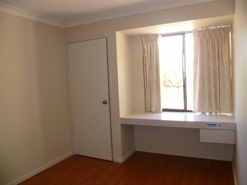 8a Meadow Close, Kardinya WA 6163
