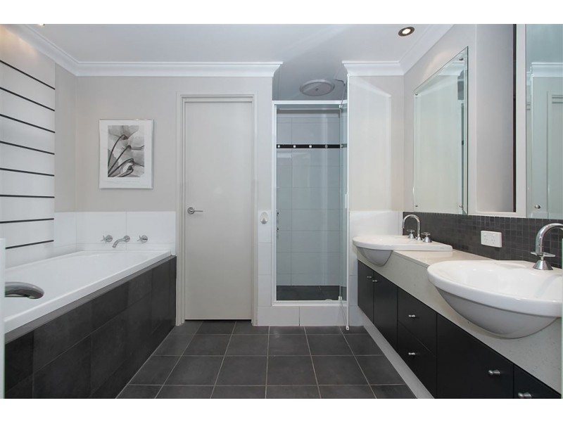31 Harmony Avenue, Atwell WA 6164