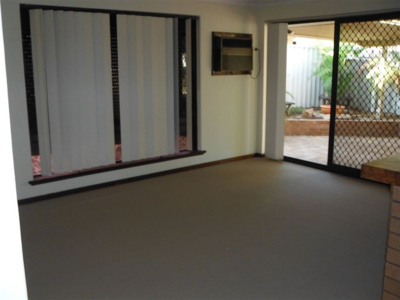 16 Bolderwood Drive, South Lake WA 6164