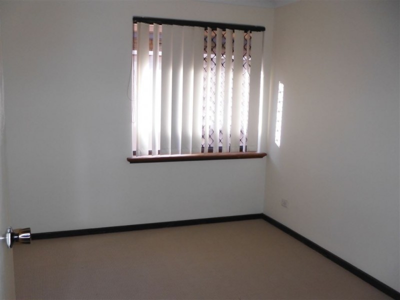 16 Bolderwood Drive, South Lake WA 6164