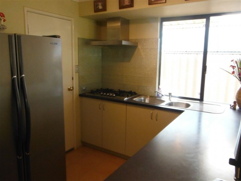 38 Sycamore Avenue, South Lake WA 6164