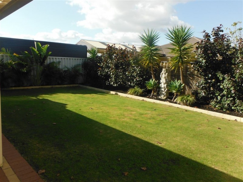 38 Sycamore Avenue, South Lake WA 6164