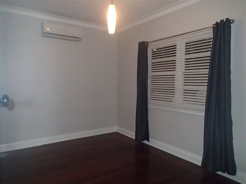 8 Joslin Street, Hilton WA 6163