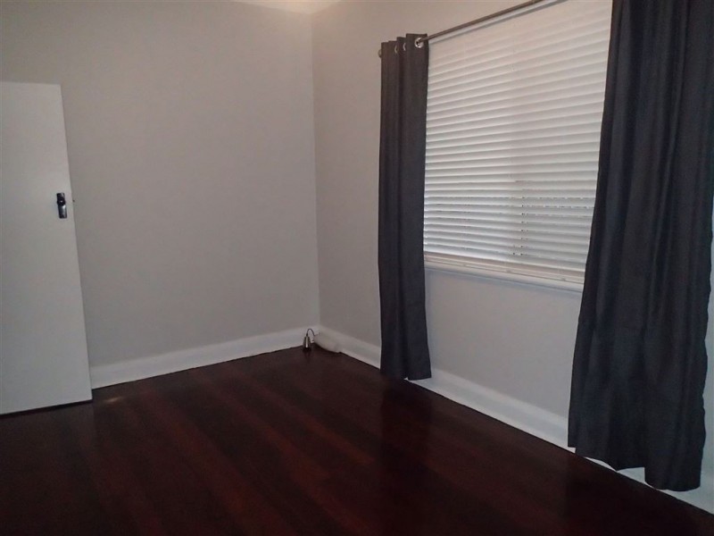 8 Joslin Street, Hilton WA 6163