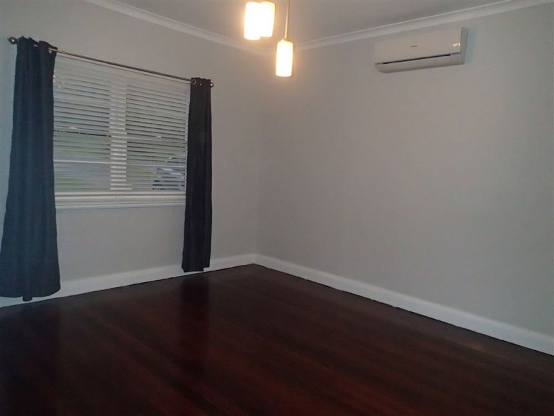 8 Joslin Street, Hilton WA 6163