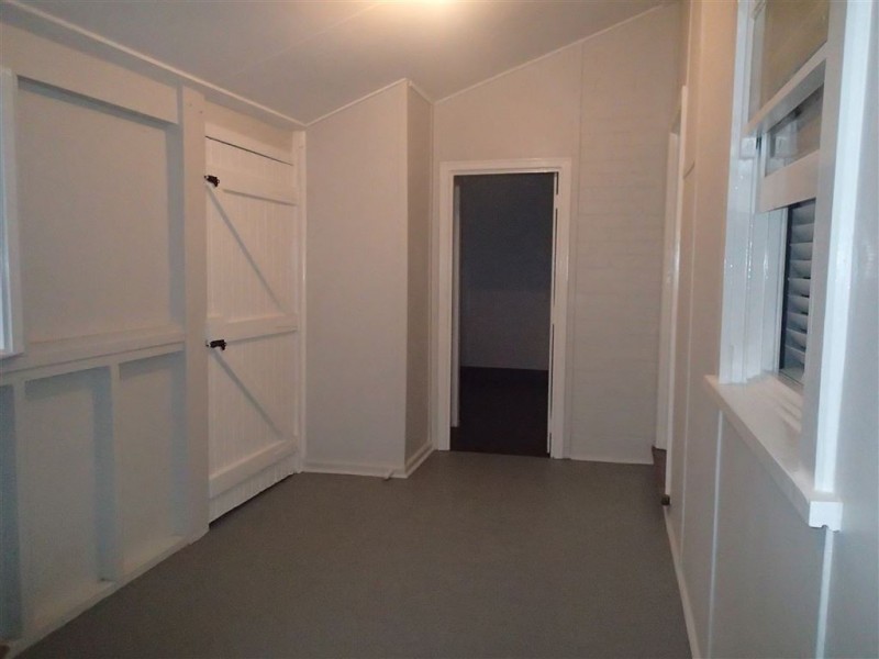 8 Joslin Street, Hilton WA 6163