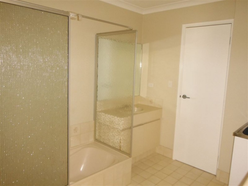 36/2 Pinewood Avenue, Kardinya WA 6163