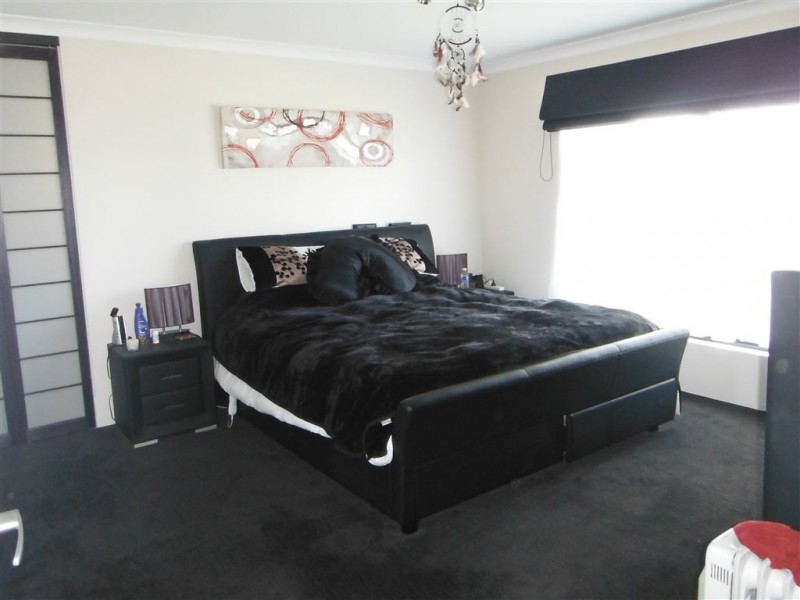 26 Wirra Corner, Wandi WA 6167