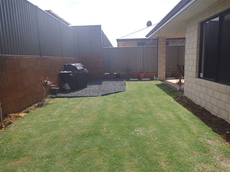 26 Wirra Corner, Wandi WA 6167