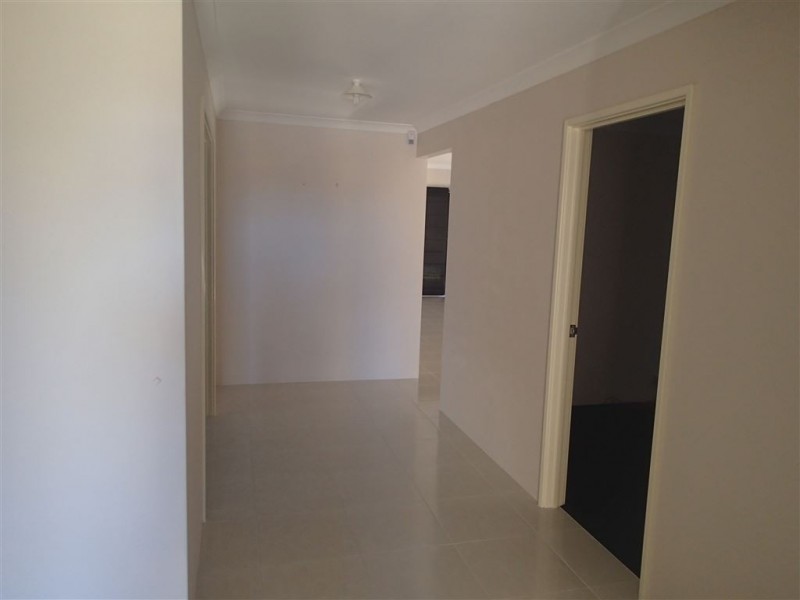 26 Wirra Corner, Wandi WA 6167