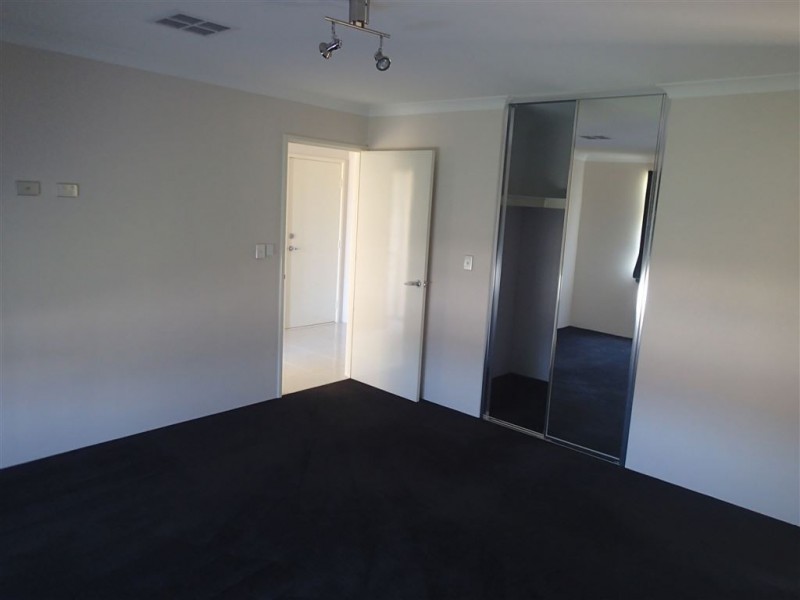 26 Wirra Corner, Wandi WA 6167