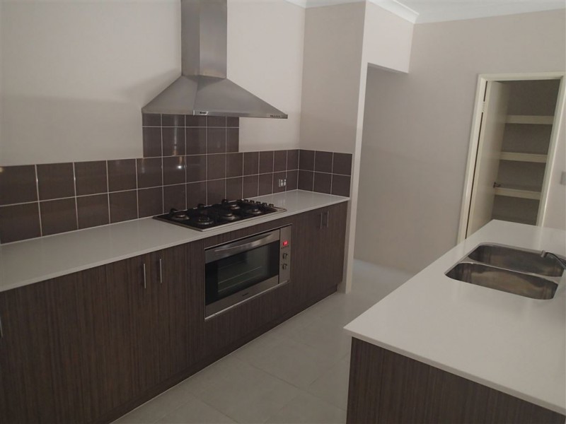 26 Wirra Corner, Wandi WA 6167