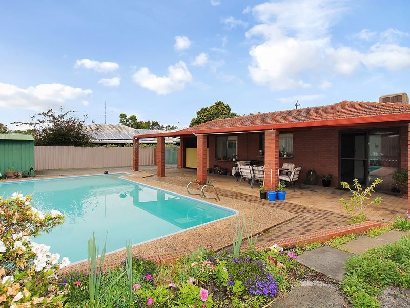 108 Burrendah Boulevard, Willetton WA 6155