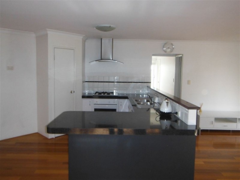 31 Lombe Garden, Atwell WA 6164