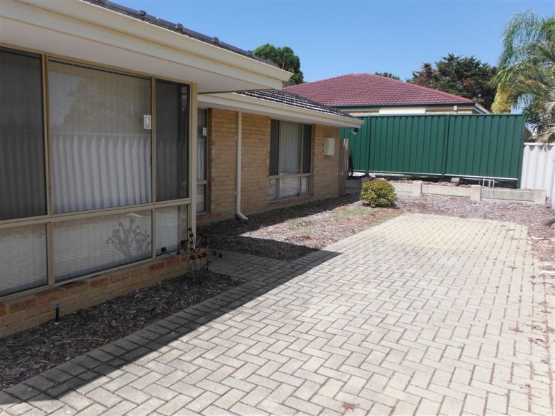 24B Burdett Retreat, Murdoch WA 6150