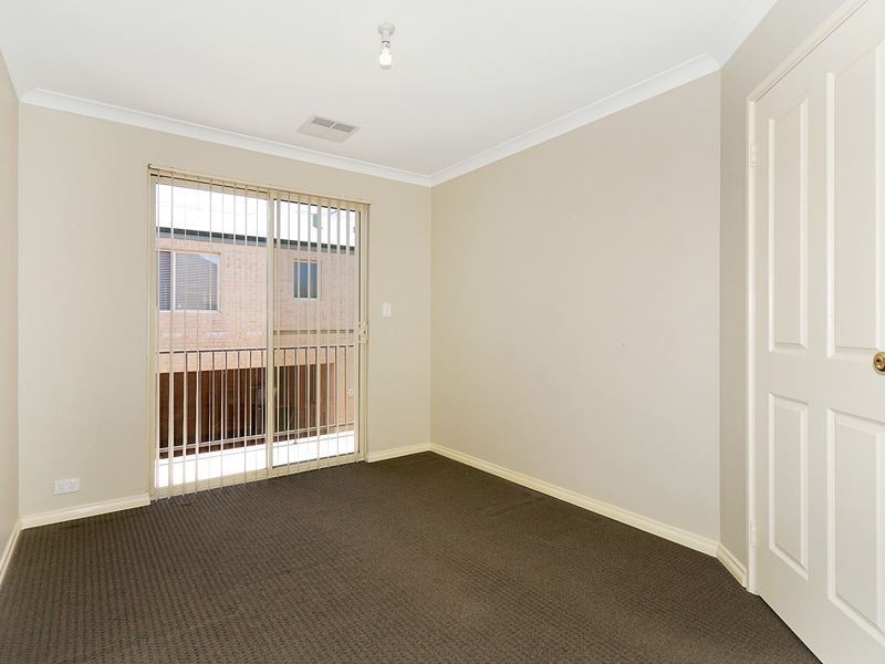 13/14 Boyd Crescent, Hamilton Hill WA 6163