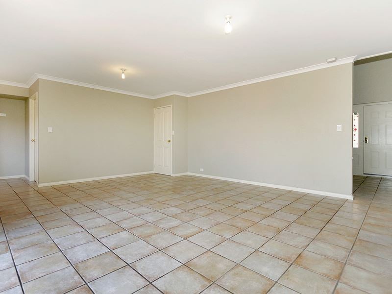 13/14 Boyd Crescent, Hamilton Hill WA 6163