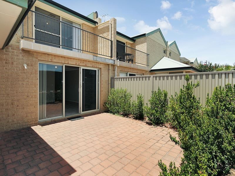 13/14 Boyd Crescent, Hamilton Hill WA 6163