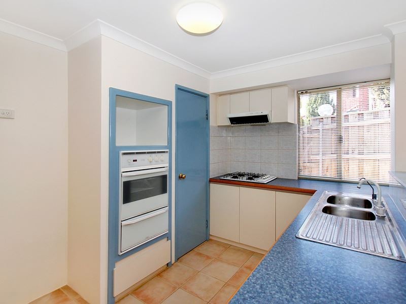 52 Prescott Drive, Murdoch WA 6150